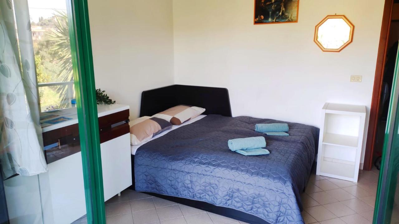 Casa Dei Fiori Con La Vista A Taormina Lägenhet Schiso Exteriör bild